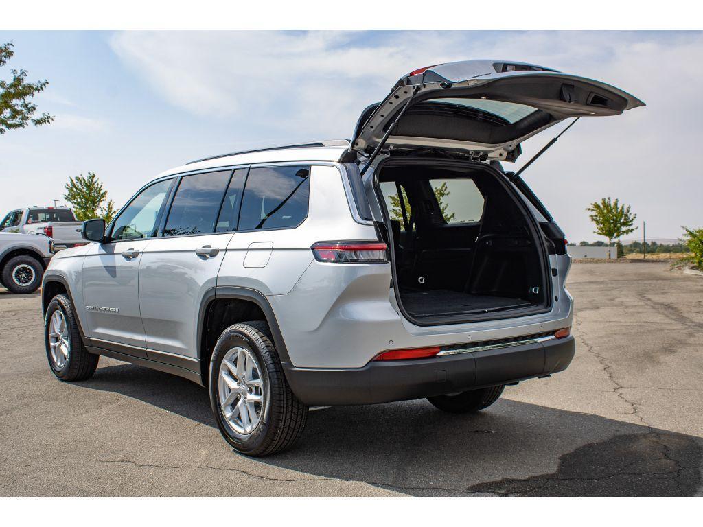 new 2025 Jeep Grand Cherokee L car