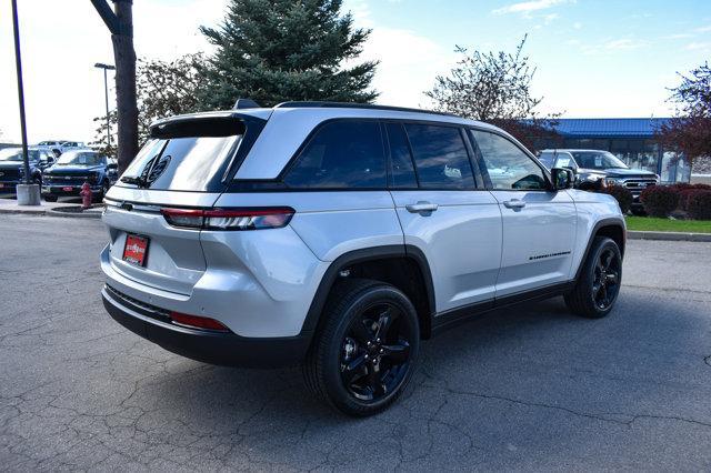 new 2024 Jeep Grand Cherokee car, priced at $43,794