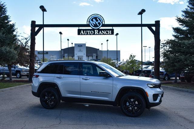 new 2024 Jeep Grand Cherokee car, priced at $43,794