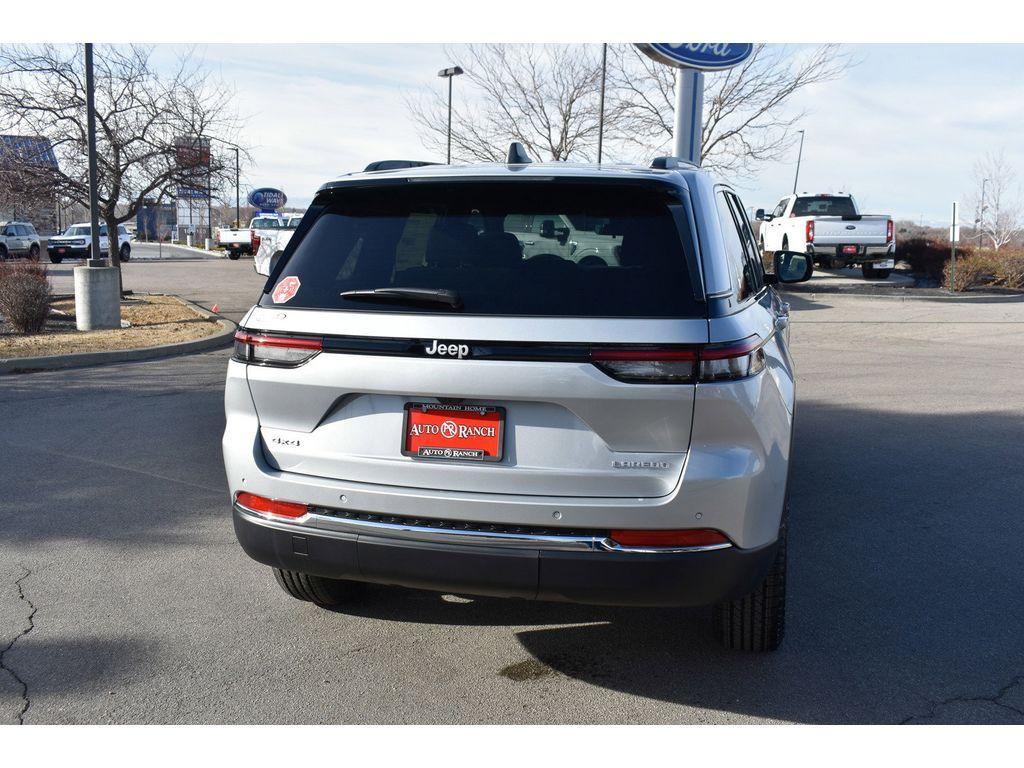 new 2025 Jeep Grand Cherokee car, priced at $37,500