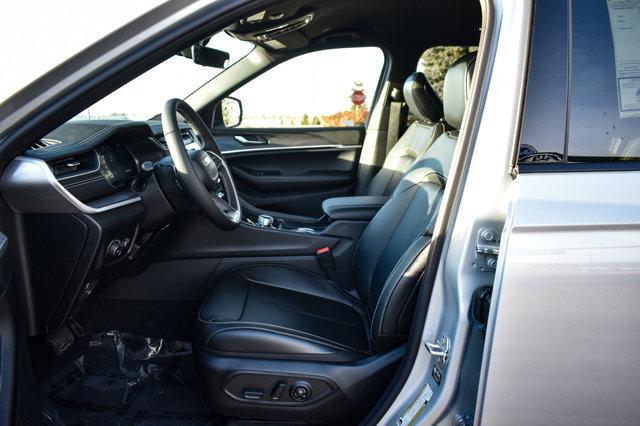 new 2025 Jeep Grand Cherokee L car, priced at $50,751