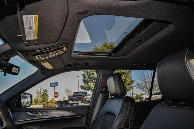 new 2025 Jeep Grand Cherokee car, priced at $44,148