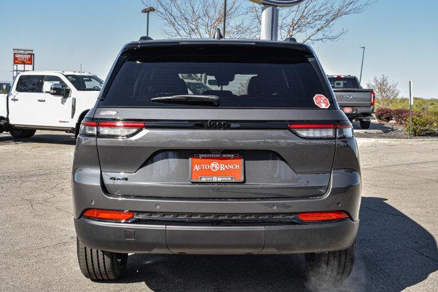 new 2025 Jeep Grand Cherokee car, priced at $44,148