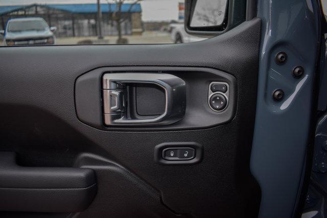 new 2025 Jeep Wrangler car, priced at $48,753