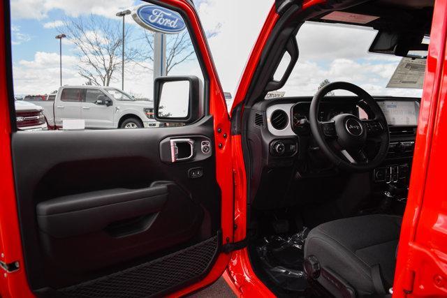 new 2025 Jeep Wrangler car, priced at $48,753