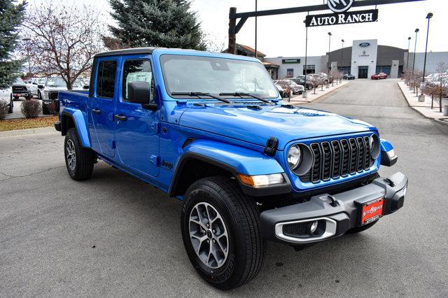 new 2024 Jeep Gladiator car, priced at $45,713