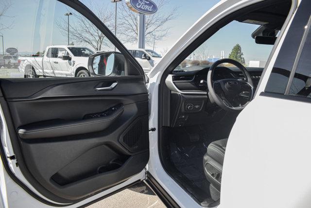 new 2025 Jeep Grand Cherokee L car, priced at $43,802