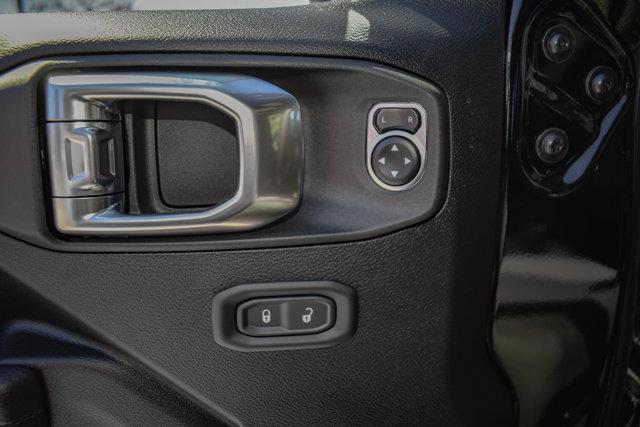 new 2025 Jeep Wrangler car, priced at $58,786