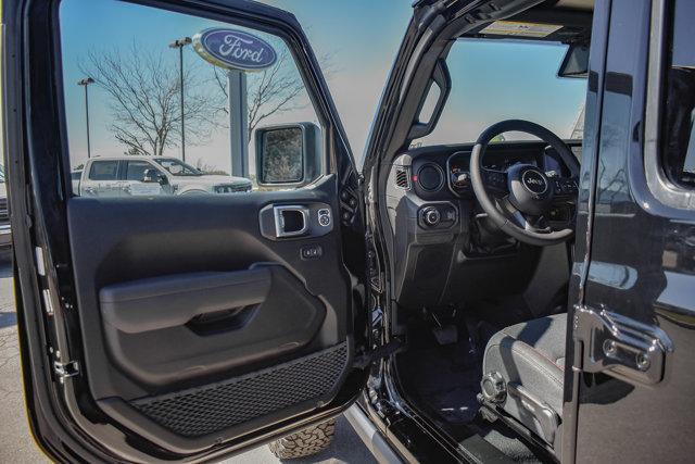 new 2025 Jeep Wrangler car, priced at $58,786