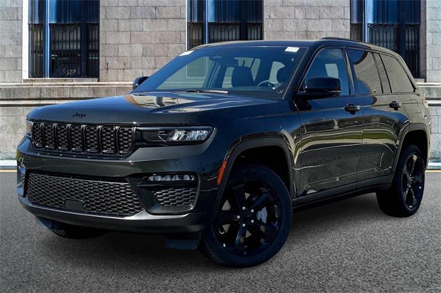 new 2024 Jeep Grand Cherokee car, priced at $43,982