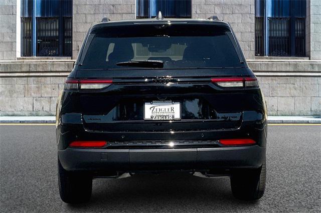 new 2025 Jeep Grand Cherokee car, priced at $54,735