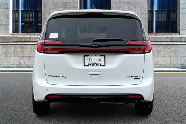 new 2024 Chrysler Pacifica car, priced at $56,636