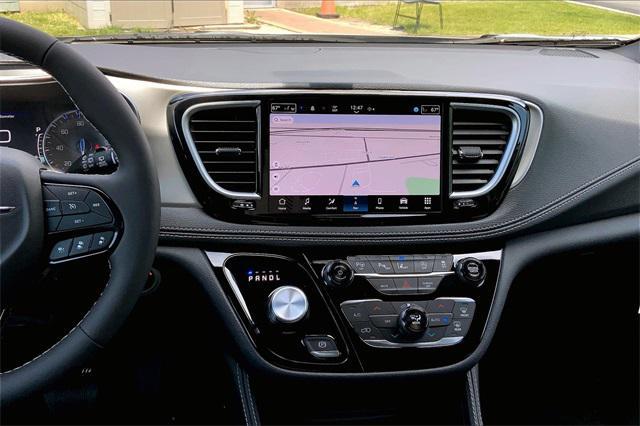 new 2024 Chrysler Pacifica car, priced at $48,471