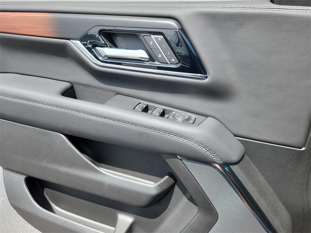 new 2025 GMC Yukon car, priced at $92,225