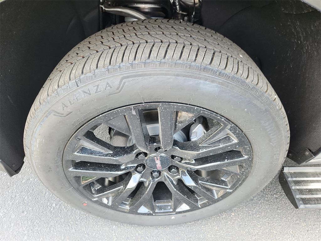 new 2025 GMC Yukon car, priced at $92,225