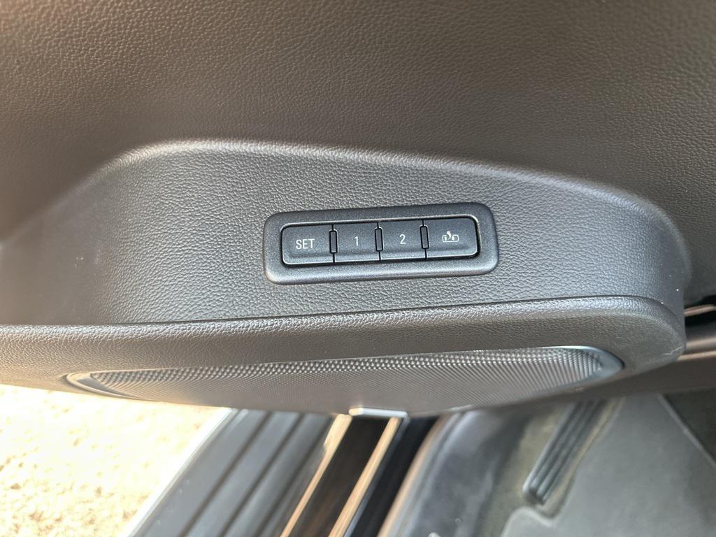 used 2017 GMC Yukon car, priced at $27,986