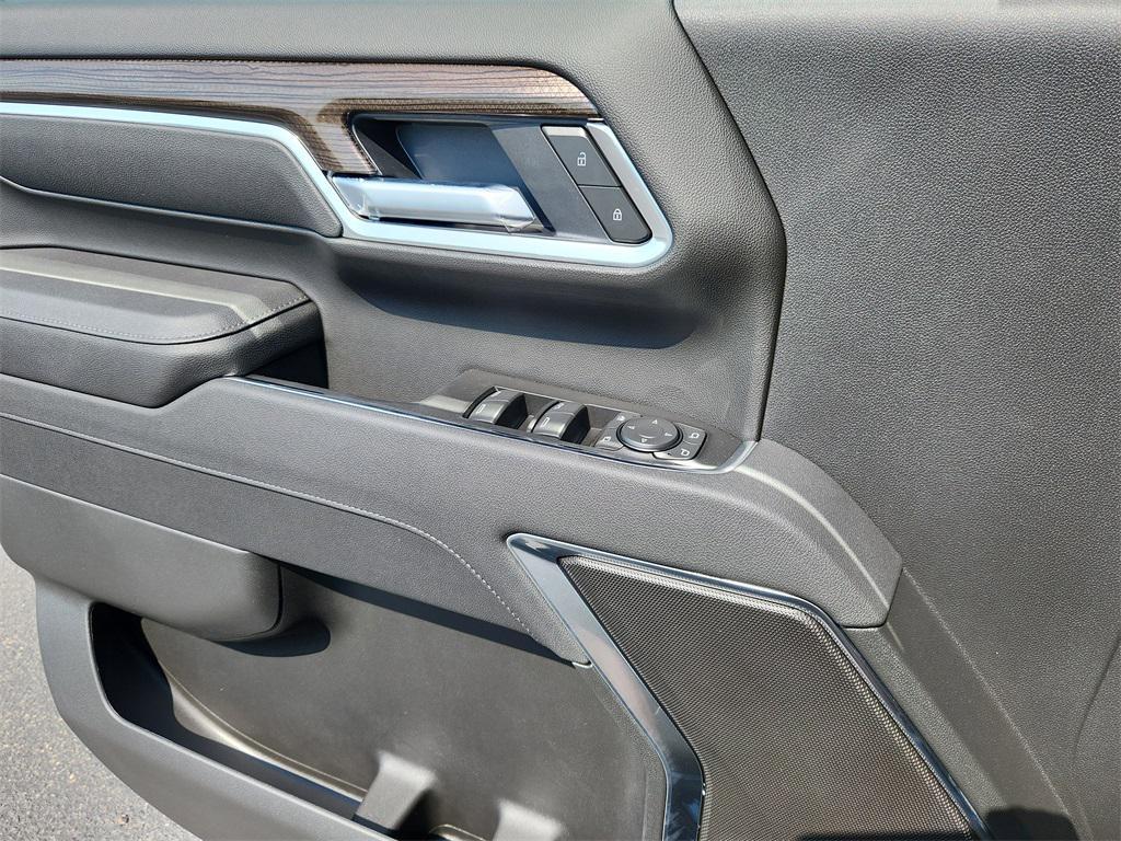 new 2025 Chevrolet Silverado 2500 car, priced at $75,045