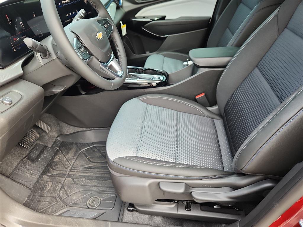 new 2025 Chevrolet Trax car, priced at $24,735