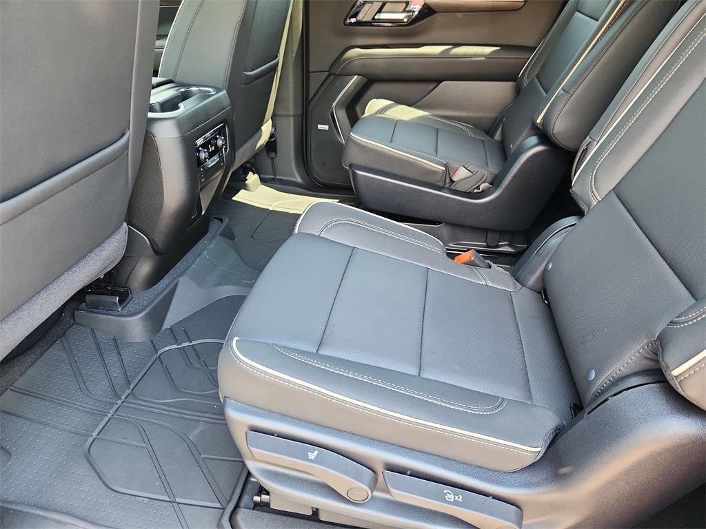 new 2025 Chevrolet Suburban car, priced at $85,935