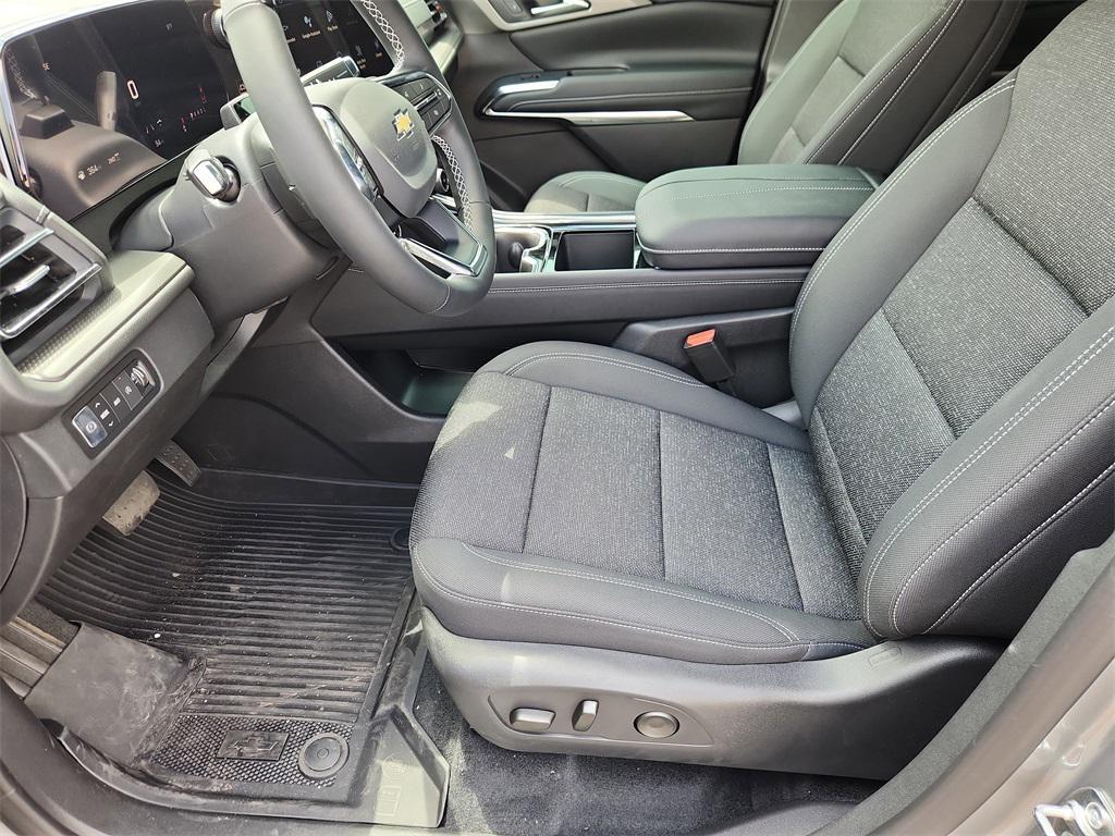 new 2025 Chevrolet Traverse car, priced at $49,785