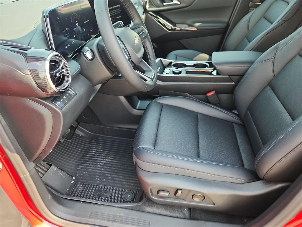 new 2026 Chevrolet Equinox car, priced at $37,630