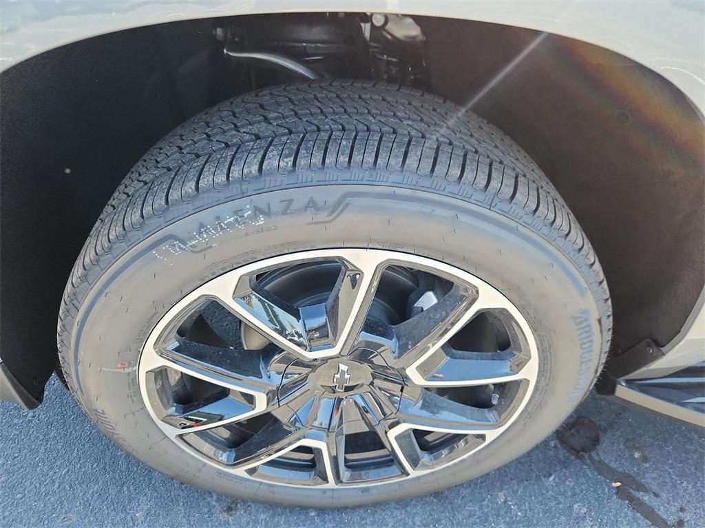 new 2026 Chevrolet Suburban car, priced at $80,215