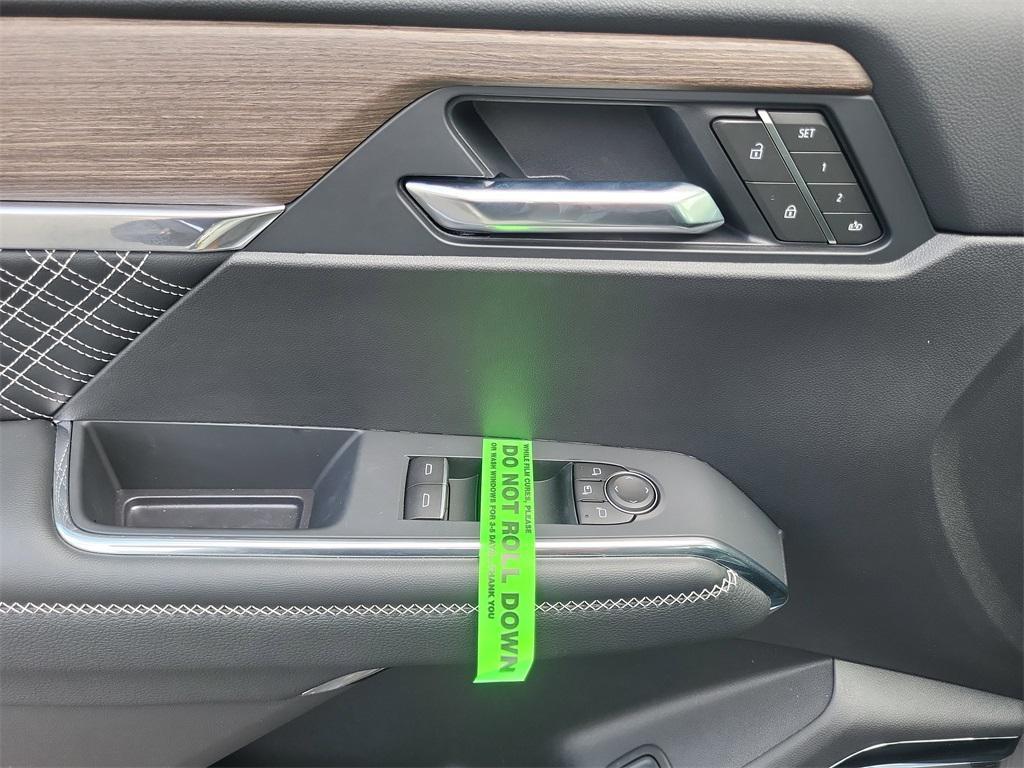 new 2025 GMC Acadia car, priced at $58,389