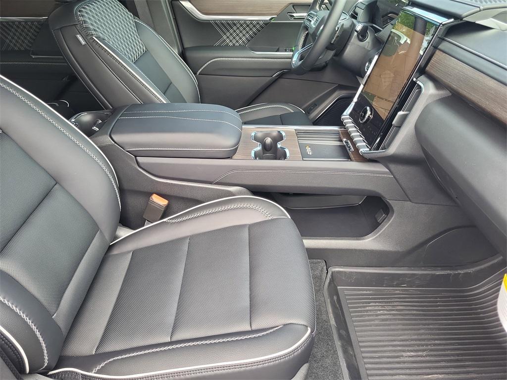new 2025 GMC Acadia car, priced at $58,389