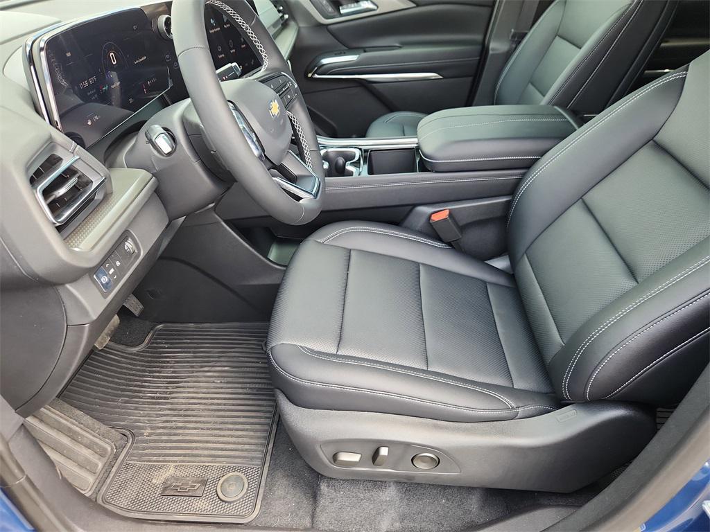 new 2025 Chevrolet Traverse car, priced at $45,695