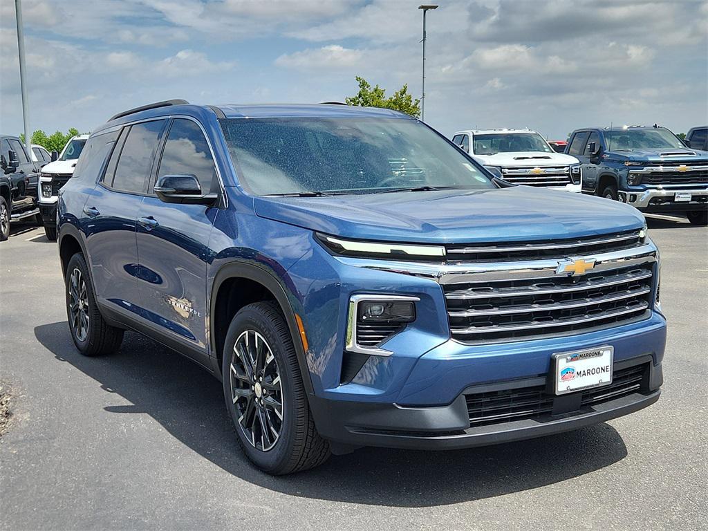 new 2025 Chevrolet Traverse car, priced at $45,695