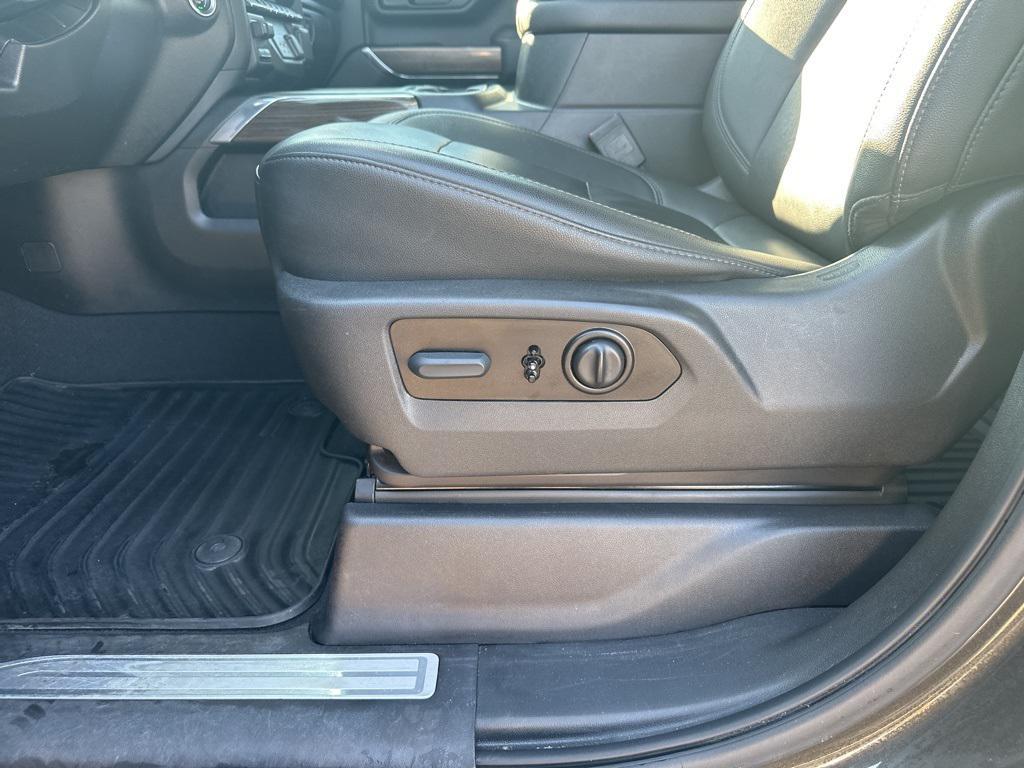 used 2022 Chevrolet Silverado 2500 car, priced at $43,998