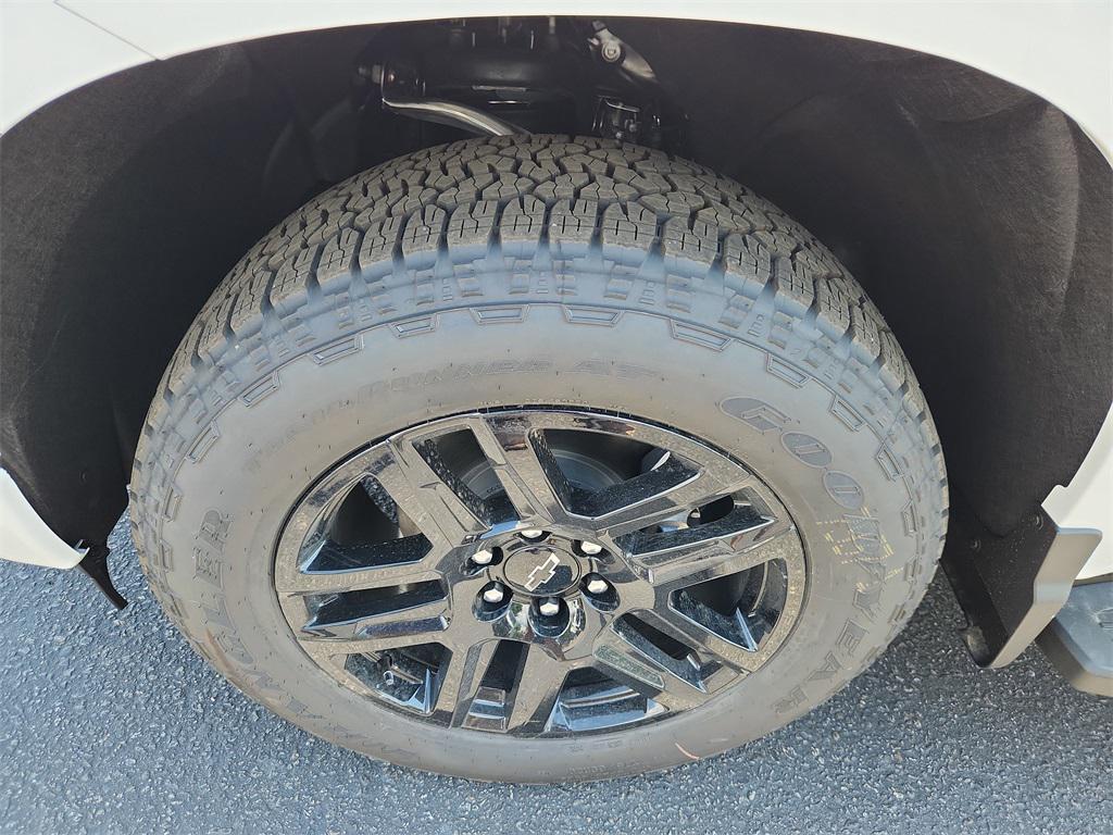 new 2025 Chevrolet Silverado 1500 car, priced at $59,915