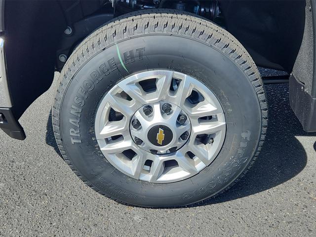 new 2025 Chevrolet Silverado 2500 car, priced at $69,915