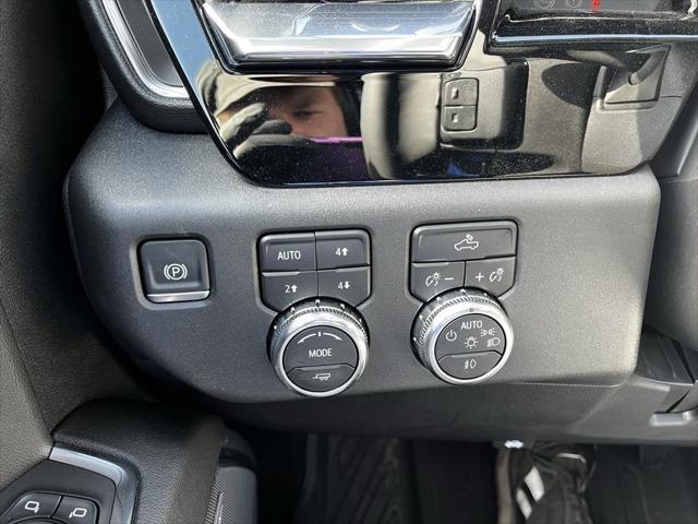 new 2025 GMC Sierra 1500 car, priced at $57,385