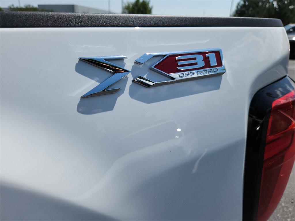 new 2025 GMC Sierra 2500 car, priced at $56,237