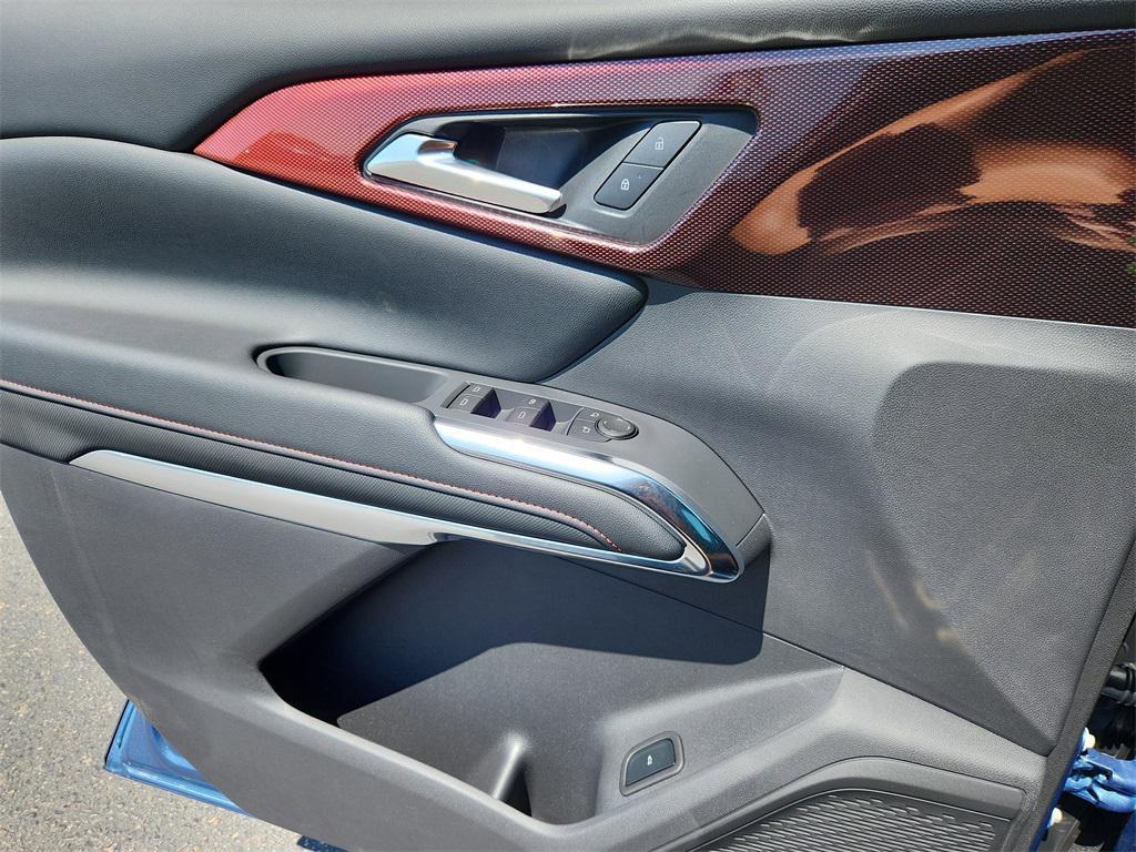 new 2026 Chevrolet Traverse car, priced at $53,520