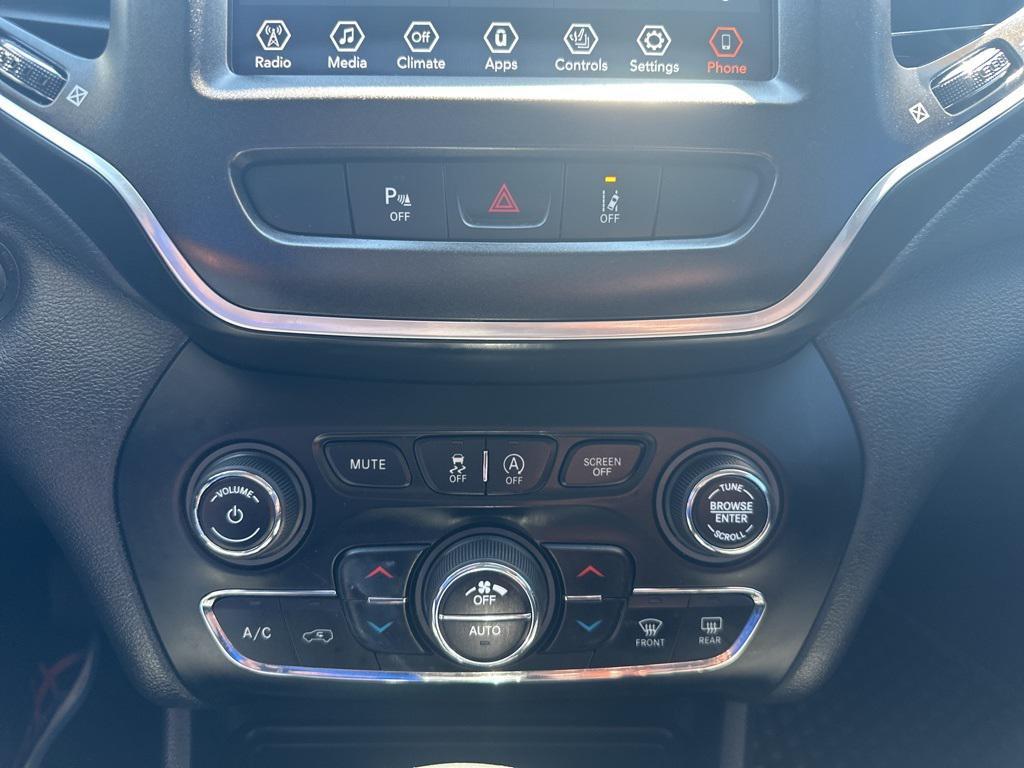 used 2021 Jeep Cherokee car, priced at $24,597