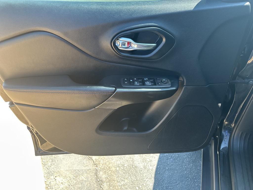 used 2021 Jeep Cherokee car, priced at $24,597