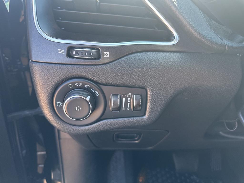 used 2021 Jeep Cherokee car, priced at $24,597