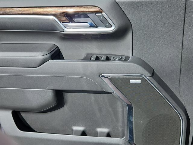 new 2025 GMC Sierra 1500 car, priced at $59,585