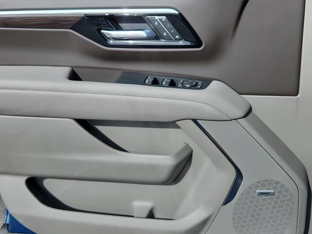 new 2025 Chevrolet Suburban car, priced at $73,170