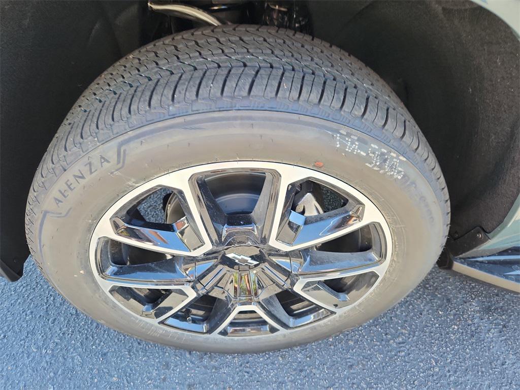 new 2026 Chevrolet Suburban car, priced at $80,610