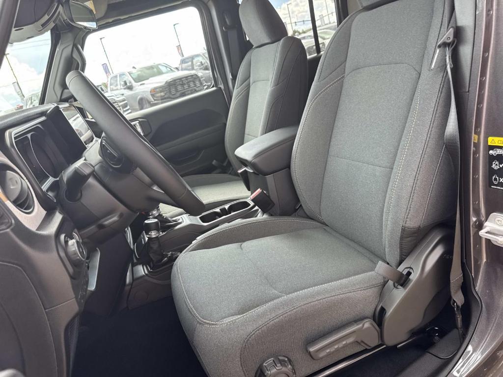 new 2025 Jeep Wrangler car, priced at $49,370