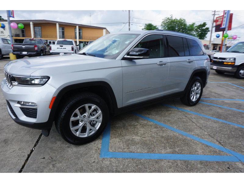 used 2023 Jeep Grand Cherokee car, priced at $29,997