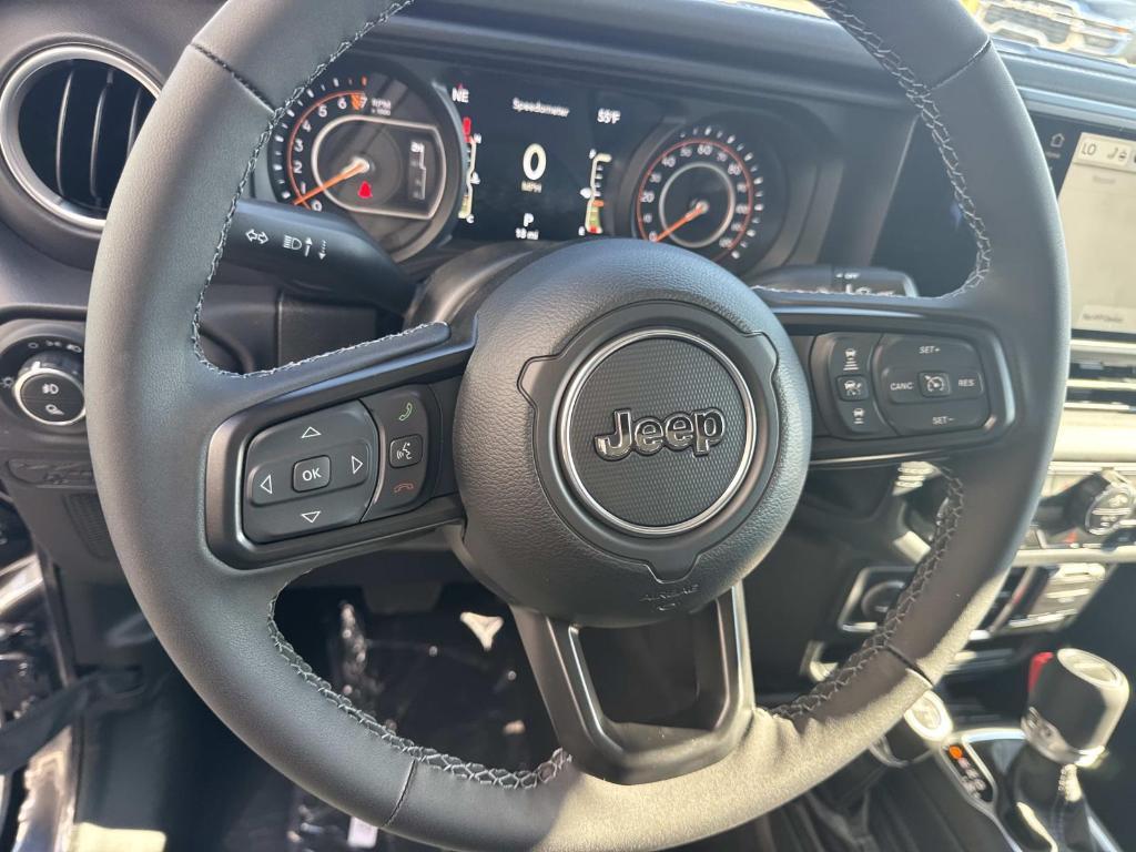 new 2025 Jeep Gladiator car, priced at $48,855