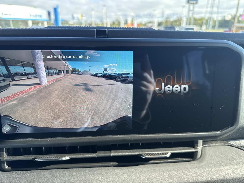 new 2025 Jeep Gladiator car, priced at $48,855