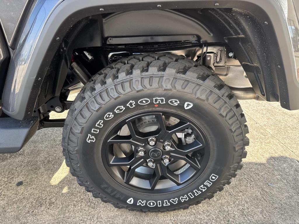 new 2025 Jeep Gladiator car, priced at $48,855