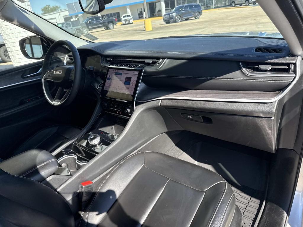 used 2023 Jeep Grand Cherokee L car, priced at $31,997