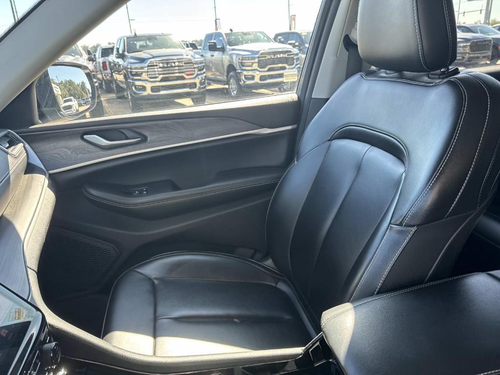 used 2023 Jeep Grand Cherokee L car, priced at $31,997