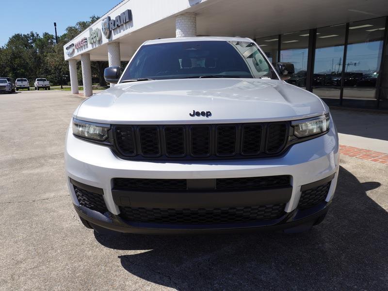 new 2024 Jeep Grand Cherokee L car, priced at $49,425